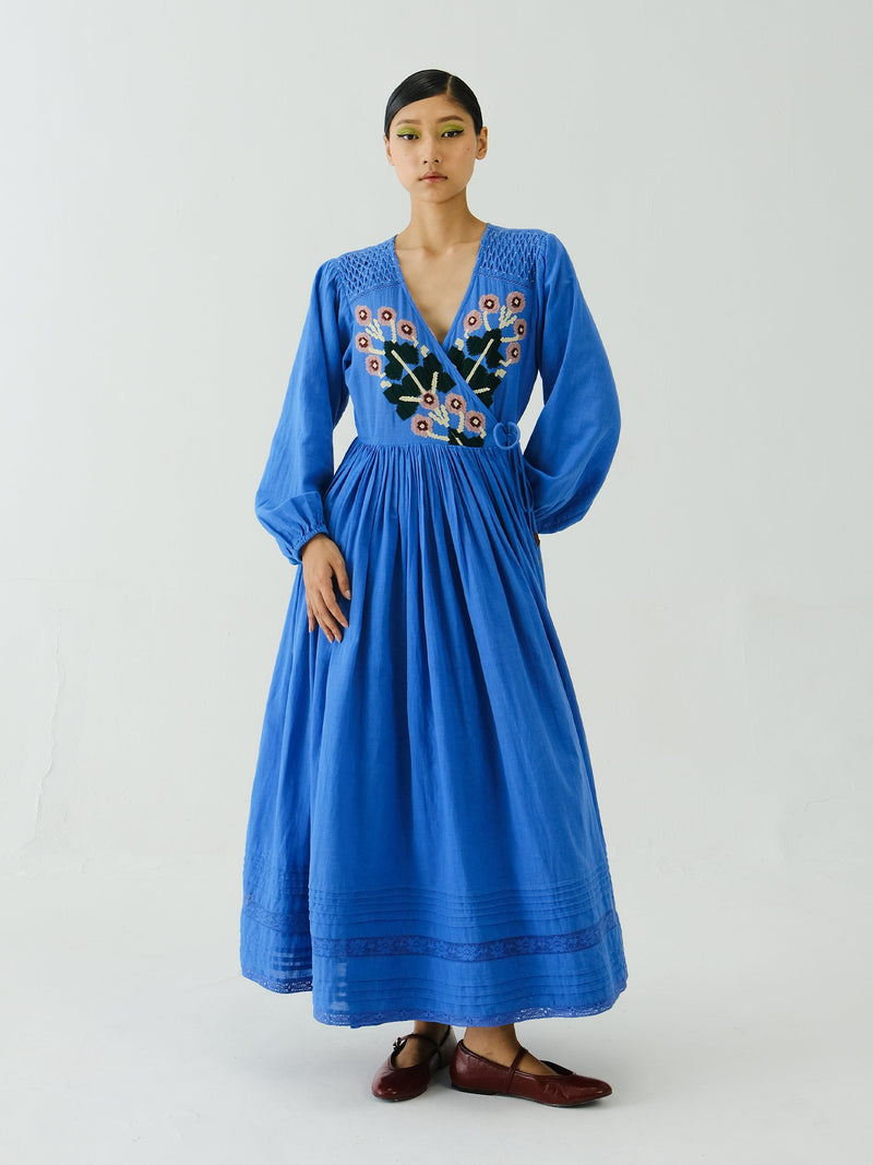 blue dress poem Thanks to @POETSorg for publishing OBIT, The Blue Dress in Poem-a-Day and thanks to @meghanor for selecting it. https://t.co/ucLcMoSvKb